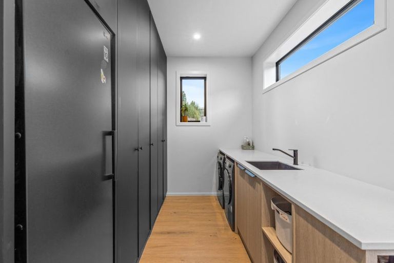 Photo of property in 87 Black Peak Road, Wanaka, 9382