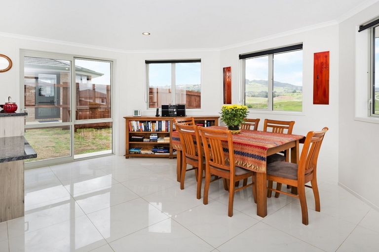 Photo of property in 28 Helenslee Road, Pokeno, 2402