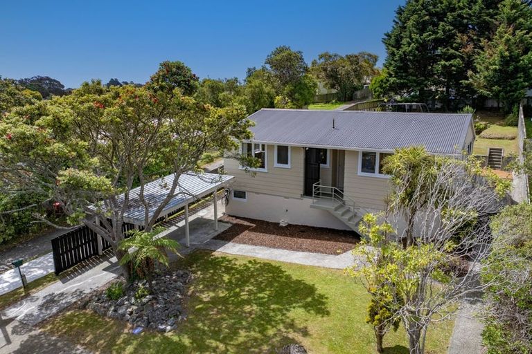 Photo of property in 15 Kalingo Street, Waitangirua, Porirua, 5024