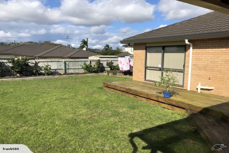Photo of property in 15 Belcoo Crescent, East Tamaki, Auckland, 2013