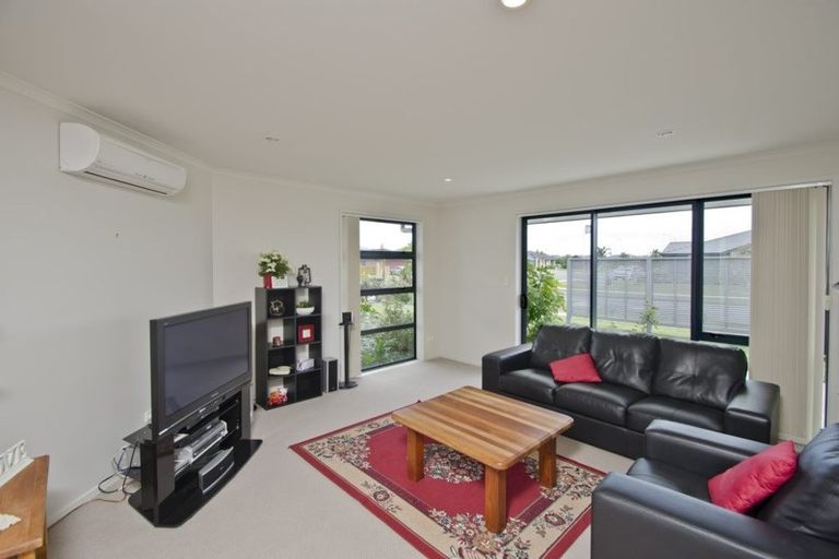 Photo of property in 125 Doncaster Drive, Papamoa Beach, Papamoa, 3118