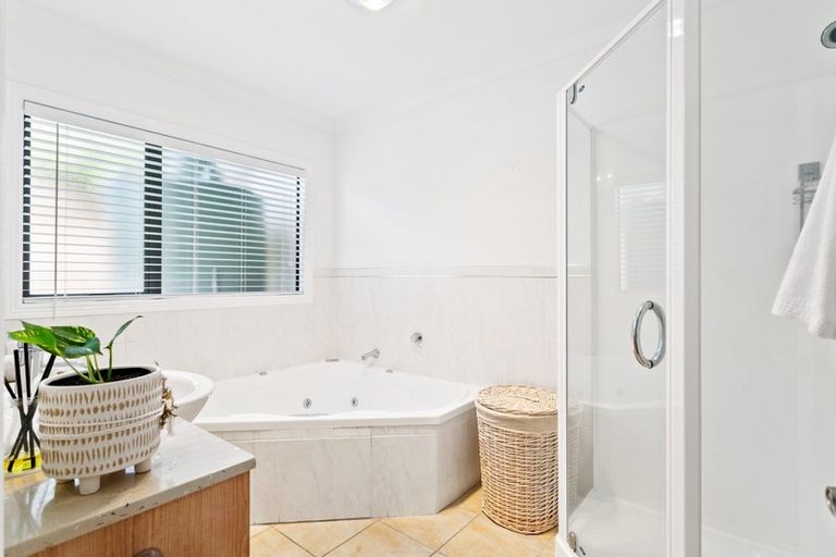 Photo of property in 7 Archer Rayner Place, Greenhithe, Auckland, 0632