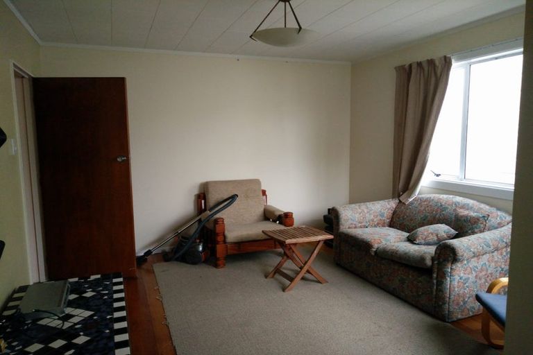 Photo of property in 92 Russell Terrace, Berhampore, Wellington, 6023