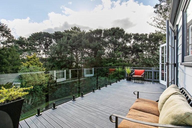 Photo of property in 19 Laser Place, Bayview, Auckland, 0629