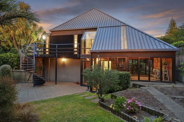 Photo of property in 86 Penruddock Rise, Westmorland, Christchurch, 8025