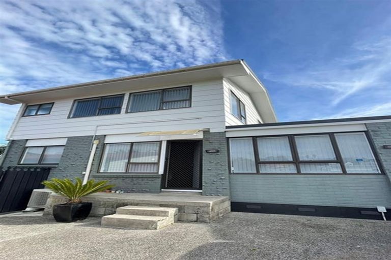 Photo of property in 45b Kurnell Drive, Botany Downs, Auckland, 2010