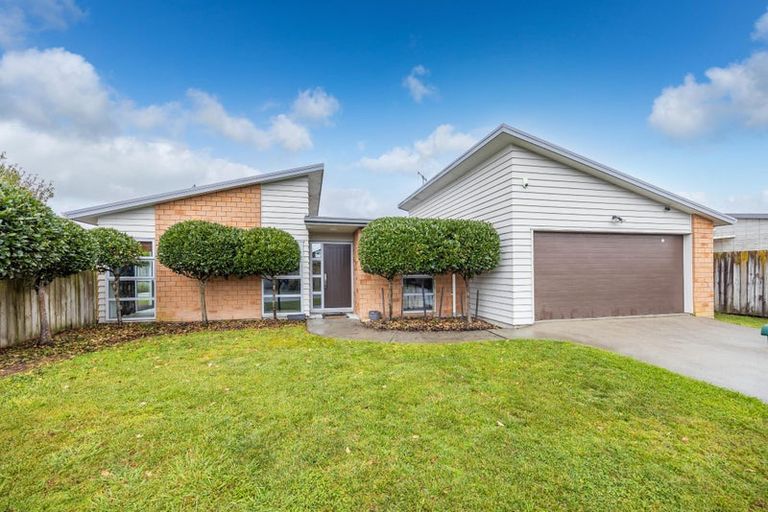 Photo of property in 33 Chadwick Place, Rototuna North, Hamilton, 3210