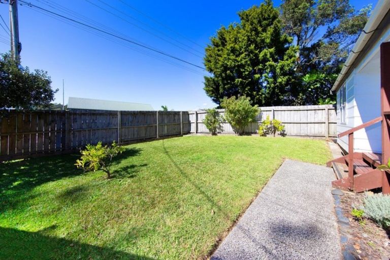 Photo of property in 1/252 Birkdale Road, Birkdale, Auckland, 0626