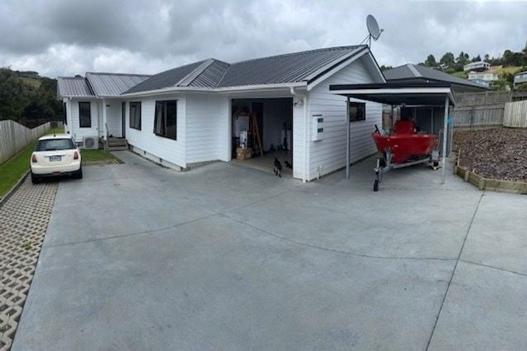 Photo of property in 19 Pohutukawa Drive, Cable Bay, 0420