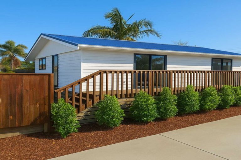 Photo of property in 94a Brightside Road, Stanmore Bay, Whangaparaoa, 0932