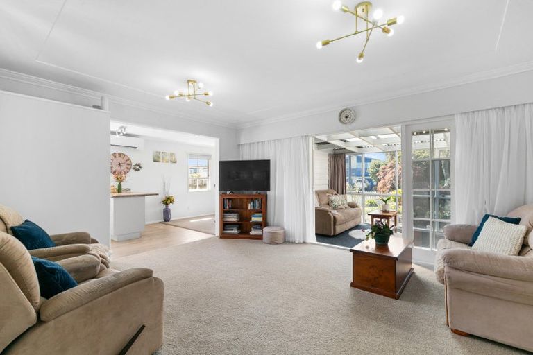 Photo of property in 74 Kennedy Drive, Levin, 5510