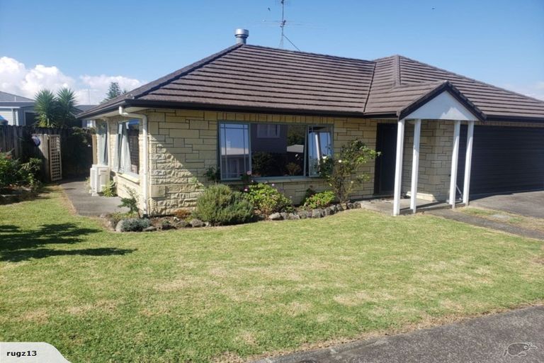 Photo of property in 8a Aotea Road, Glen Eden, Auckland, 0602