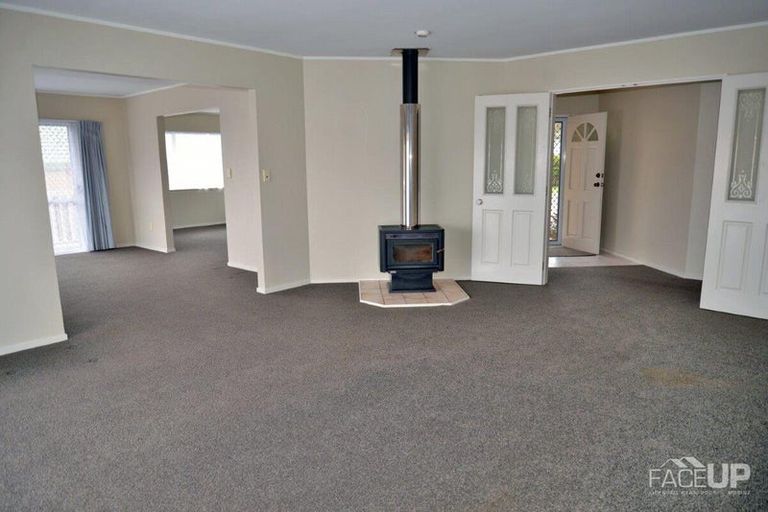 Photo of property in 107 Marina View Drive, West Harbour, Auckland, 0618