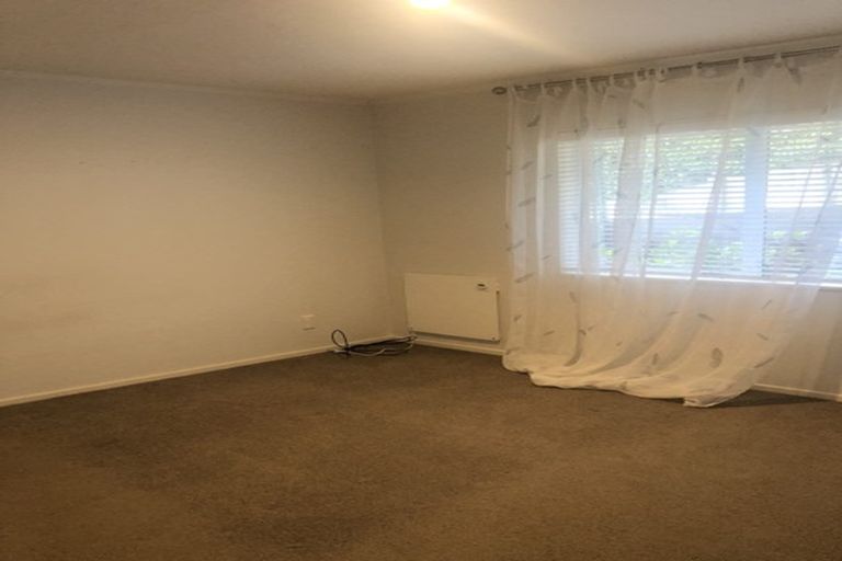 Photo of property in 1/14 Silkwood Grove, Totara Heights, Auckland, 2105