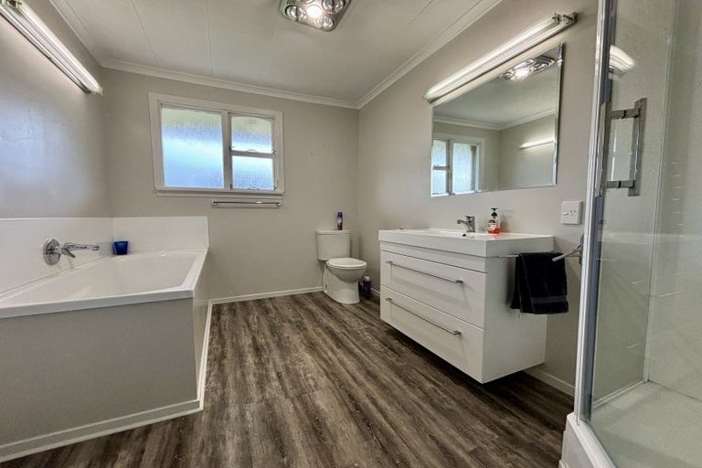 Photo of property in 18 Hamilton Avenue, Winton, 9720