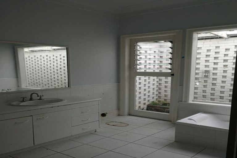 Photo of property in 18 Glenross Drive, Wattle Downs, Auckland, 2103