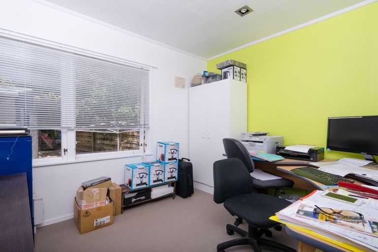 Photo of property in 93 Riverpark Crescent, Henderson, Auckland, 0610