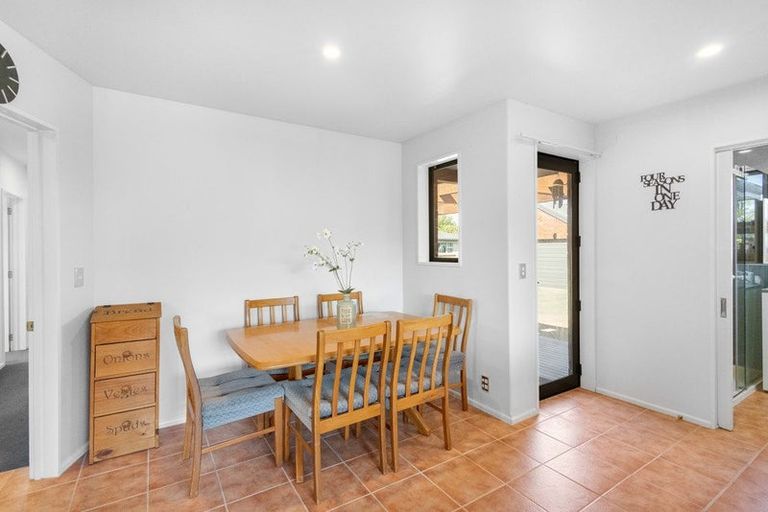 Photo of property in 10 Evatt Street, Bryndwr, Christchurch, 8053