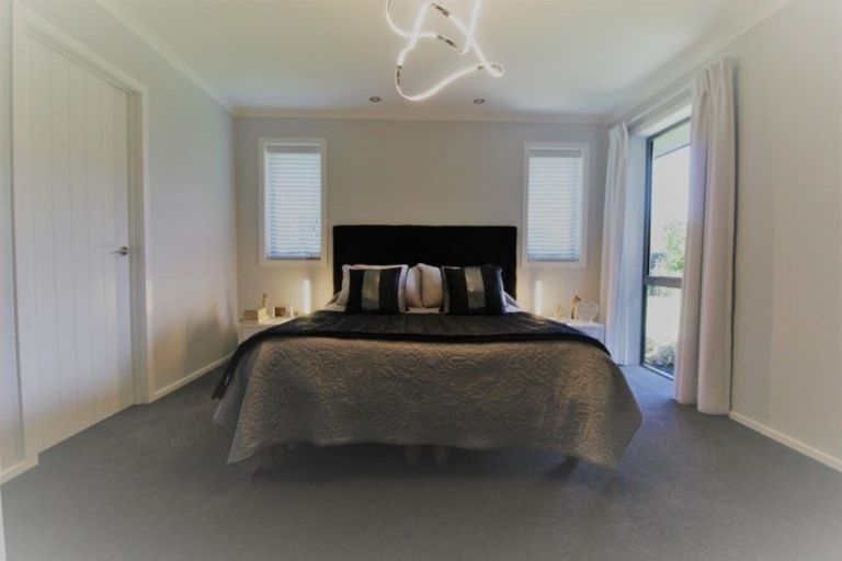 Photo of property in 18 Eric Batchelor Place, Waimate, 7924