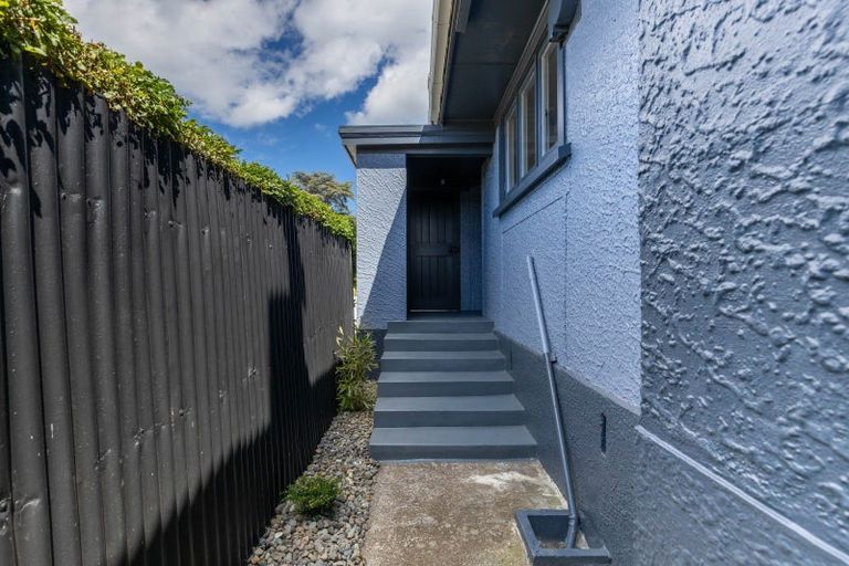Photo of property in 110 Seaview Road, Westown, New Plymouth, 4310
