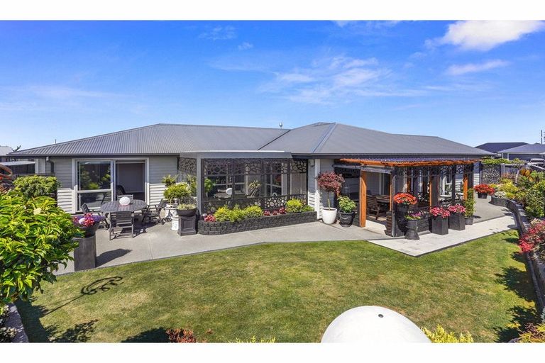 Photo of property in 33 Macphail Avenue, Rangiora, 7400