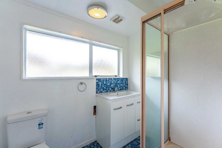 Photo of property in 27 Ruru Street, Waikanae, 5036