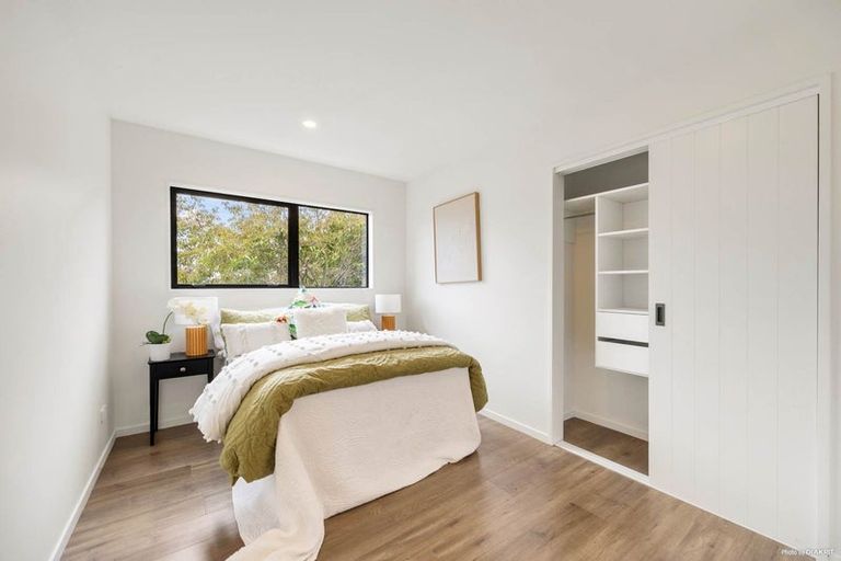 Photo of property in 11d Rene Place, Sunnyhills, Auckland, 2010