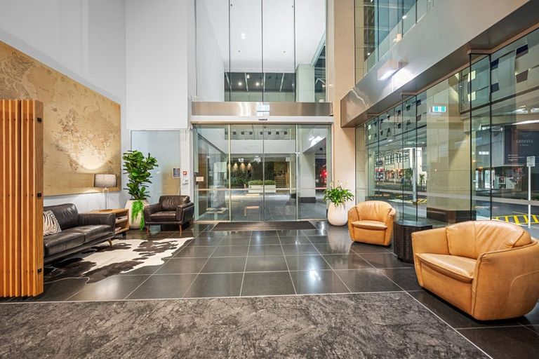 Photo of property in Sentinel Apartments, 905/3 Northcroft Street, Takapuna, Auckland, 0622