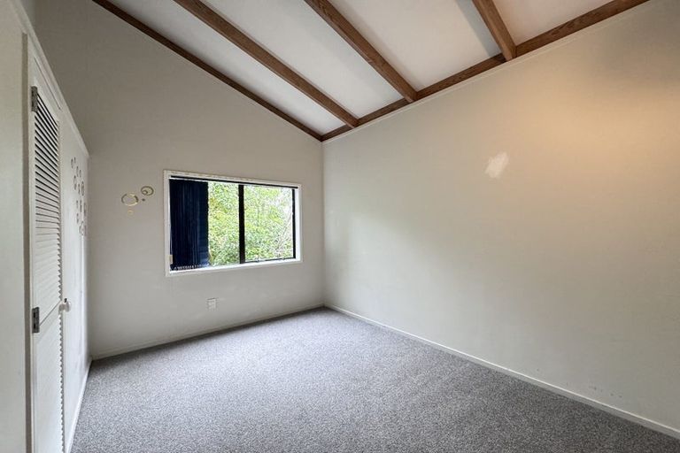 Photo of property in 949 East Coast Road, Torbay, Auckland, 0630