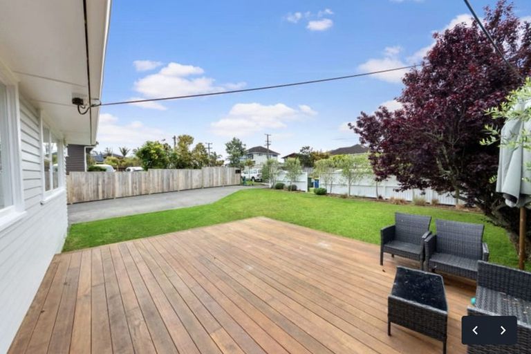 Photo of property in 41 Farquhar Road, Glendene, Auckland, 0602