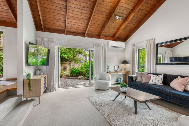 Photo of property in 433 East Coast Road, Mairangi Bay, Auckland, 0630