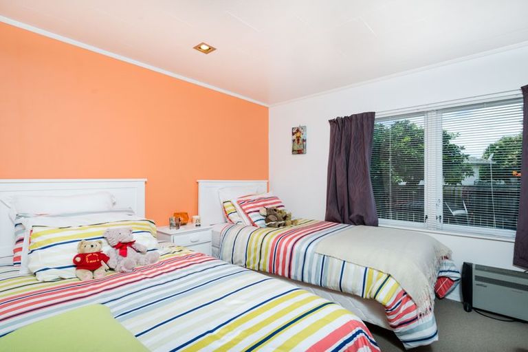 Photo of property in 93 Riverpark Crescent, Henderson, Auckland, 0610