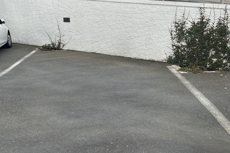 Photo of property in 7/4 Claremont Grove, Mount Victoria, Wellington, 6011