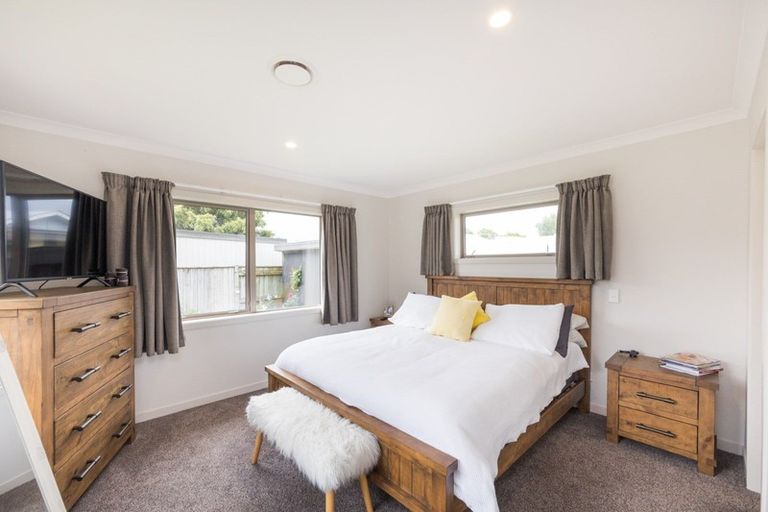 Photo of property in 27 Oak Crescent, Ashhurst, 4810