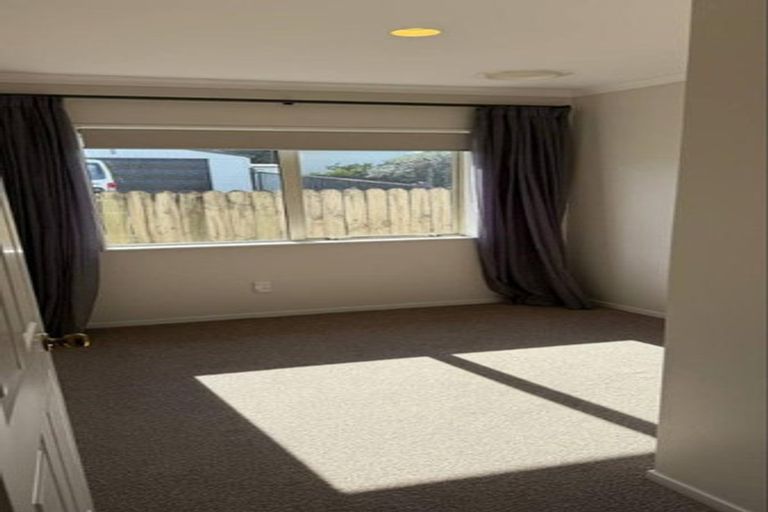Photo of property in 33 Blue Heron Rise, Stanmore Bay, Whangaparaoa, 0932