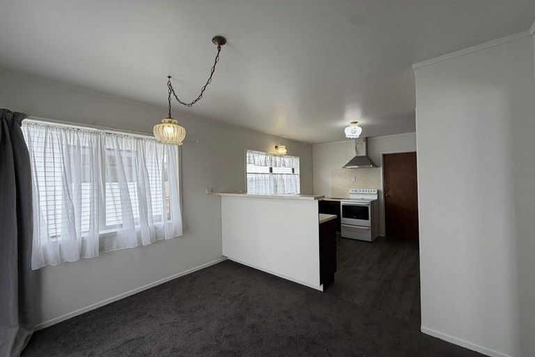 Photo of property in 1/75a West Coast Road, Glen Eden, Auckland, 0602