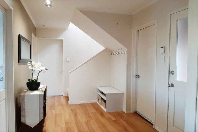 Photo of property in 90b Simmental Crescent, Somerville, Auckland, 2014