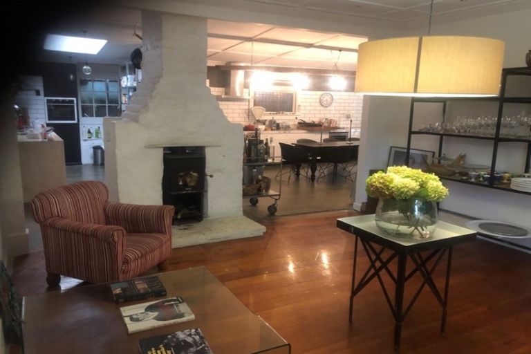 Photo of property in 21 Sealy Road, Bluff Hill, Napier, 4110