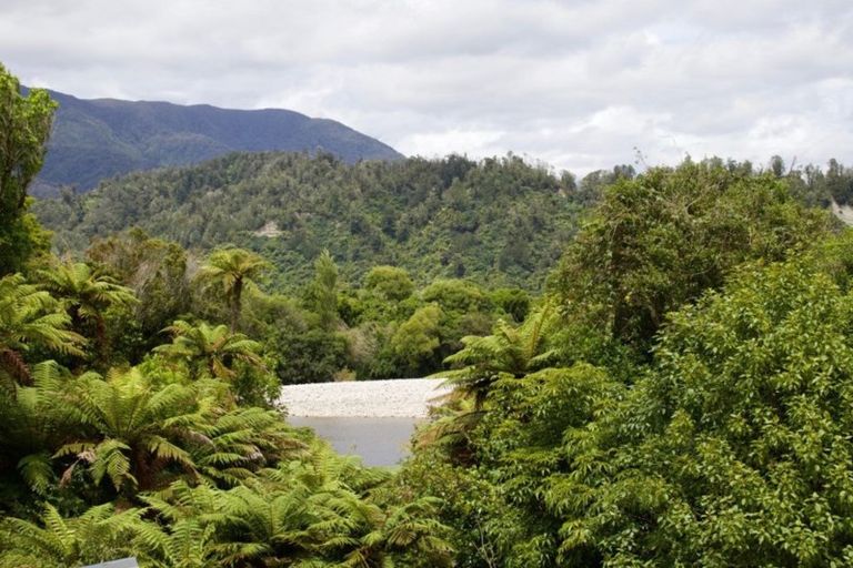 Photo of property in 264 Umere Road, Karamea, 7893