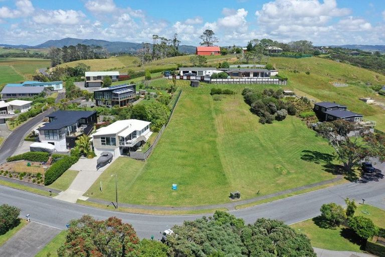 Photo of property in 15 Riverview Place, Waipu, 0582