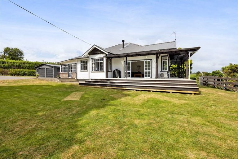 Photo of property in 206 Henwood Road, Paraite, New Plymouth, 4372