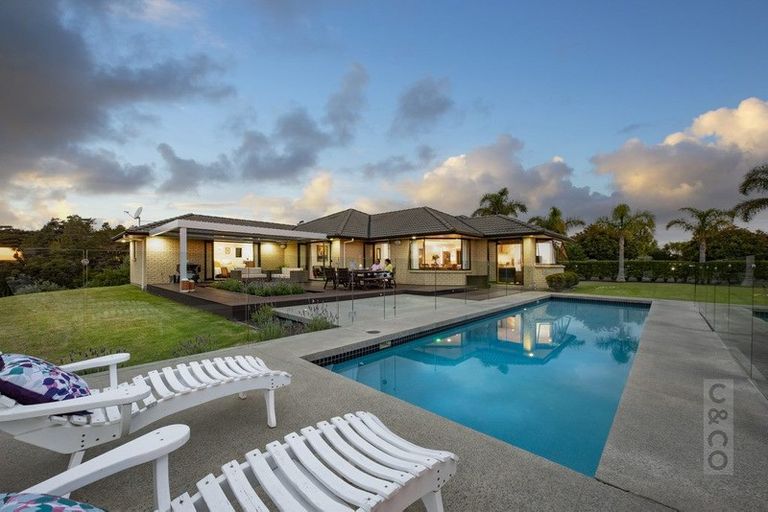 Photo of property in 849 Old North Road, Waimauku, 0882