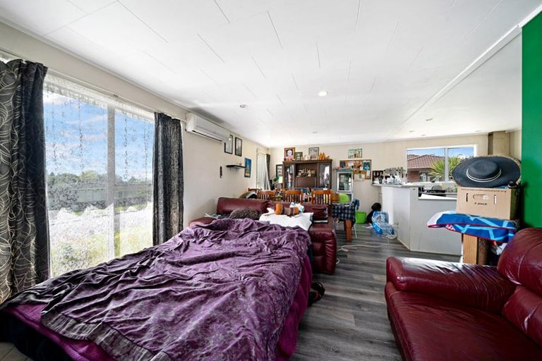 Photo of property in 5 Allington Road, Massey, Auckland, 0614