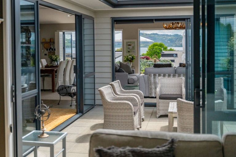 Photo of property in 29 Pukenamu Road, Rainbow Point, Taupo, 3330