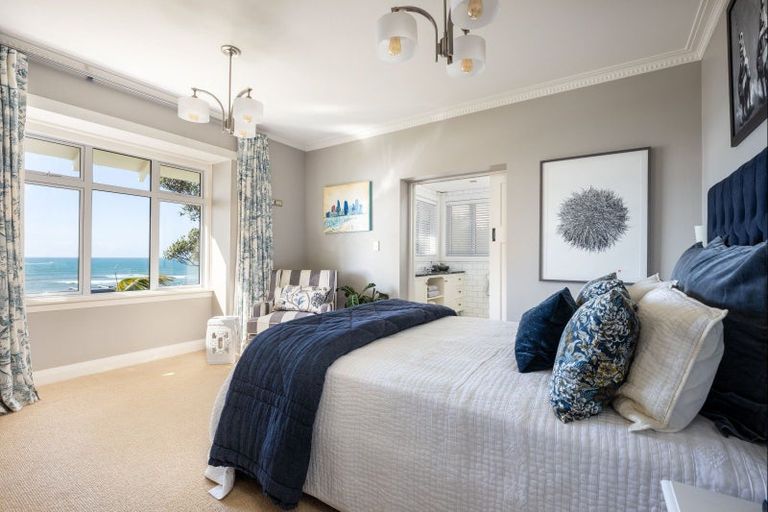 Photo of property in 10 Woolcombe Terrace, New Plymouth, 4310