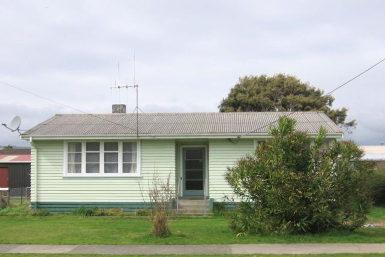 Photo of property in 6 Clyde Street, Levin, 5510