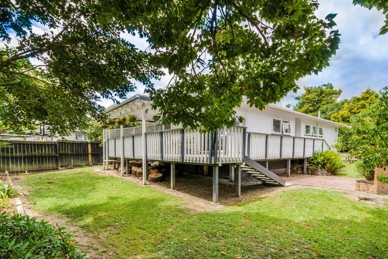 Photo of property in 93 Riverpark Crescent, Henderson, Auckland, 0610