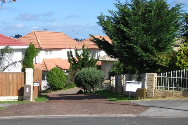 Photo of property in 27 Belgate Place, Somerville, Auckland, 2014