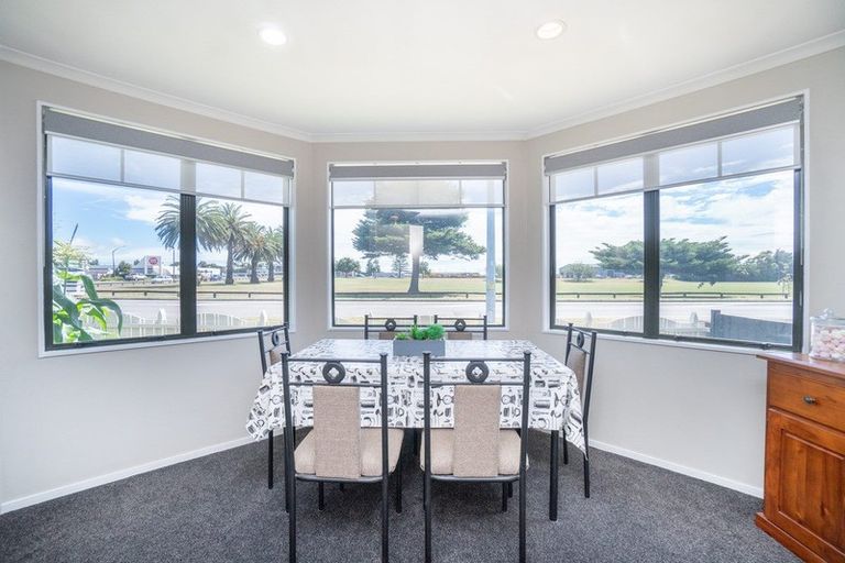 Photo of property in 1 Richmond Avenue, Takaro, Palmerston North, 4410
