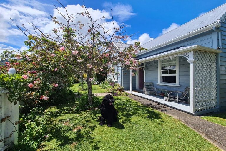 Photo of property in 230 Watt Street, Coromandel, 3506